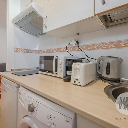Retiro Para 3 En Sol, Conoce Concepcion Jeronima Madrid Buitenkant foto